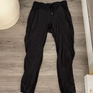 Lululemon Dance Studio Cropped